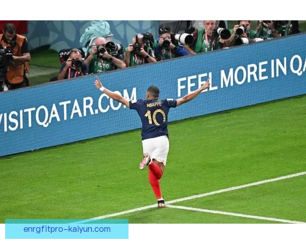 姆巴佩世界杯银靴表现稳健，助力法国队跻身决赛行列得分手。