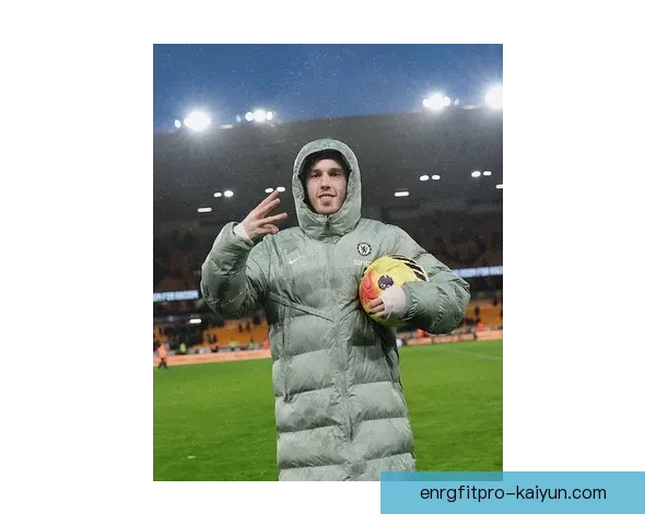 科尔·帕尔默表现稳健，逐渐成为球队中场的重要一员